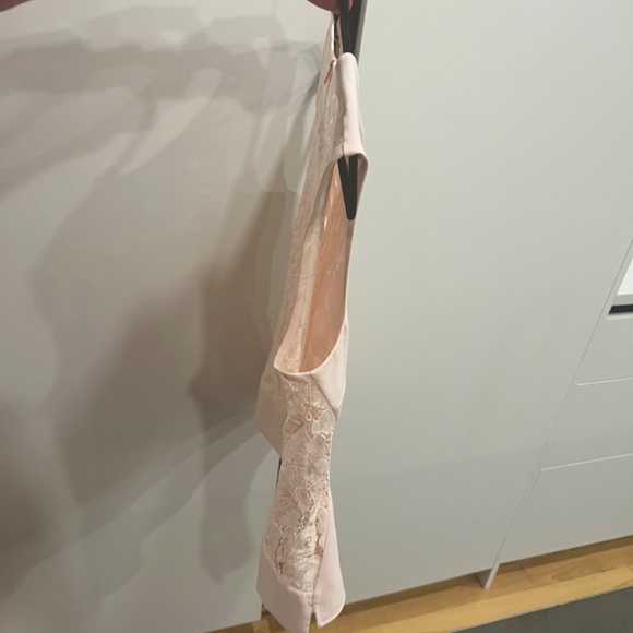 Ted Baker pink lace top.   02: like a medium 35$ - Picture 3 of 7
